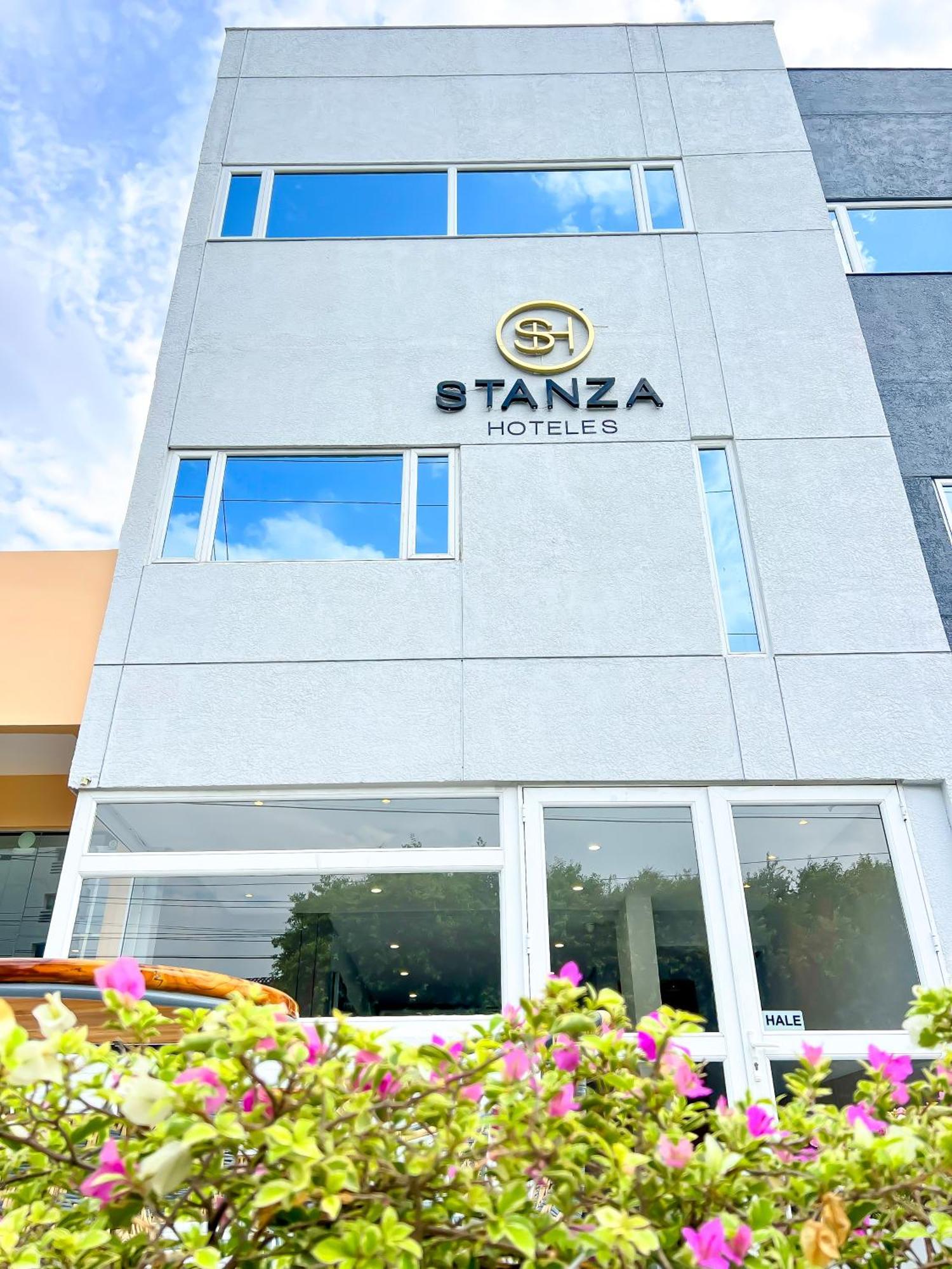 Stanza Hotel Monteria Bagian luar foto