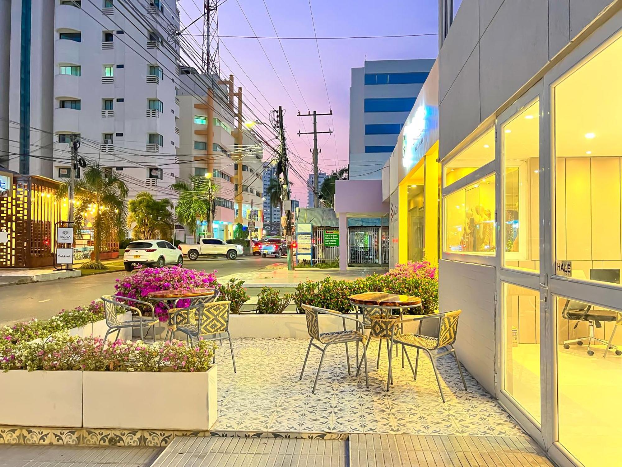 Stanza Hotel Monteria Bagian luar foto